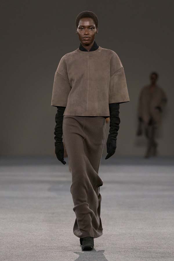 Ancient & Modern: Fall-Winter 2026 Fashion Show | Max Mara